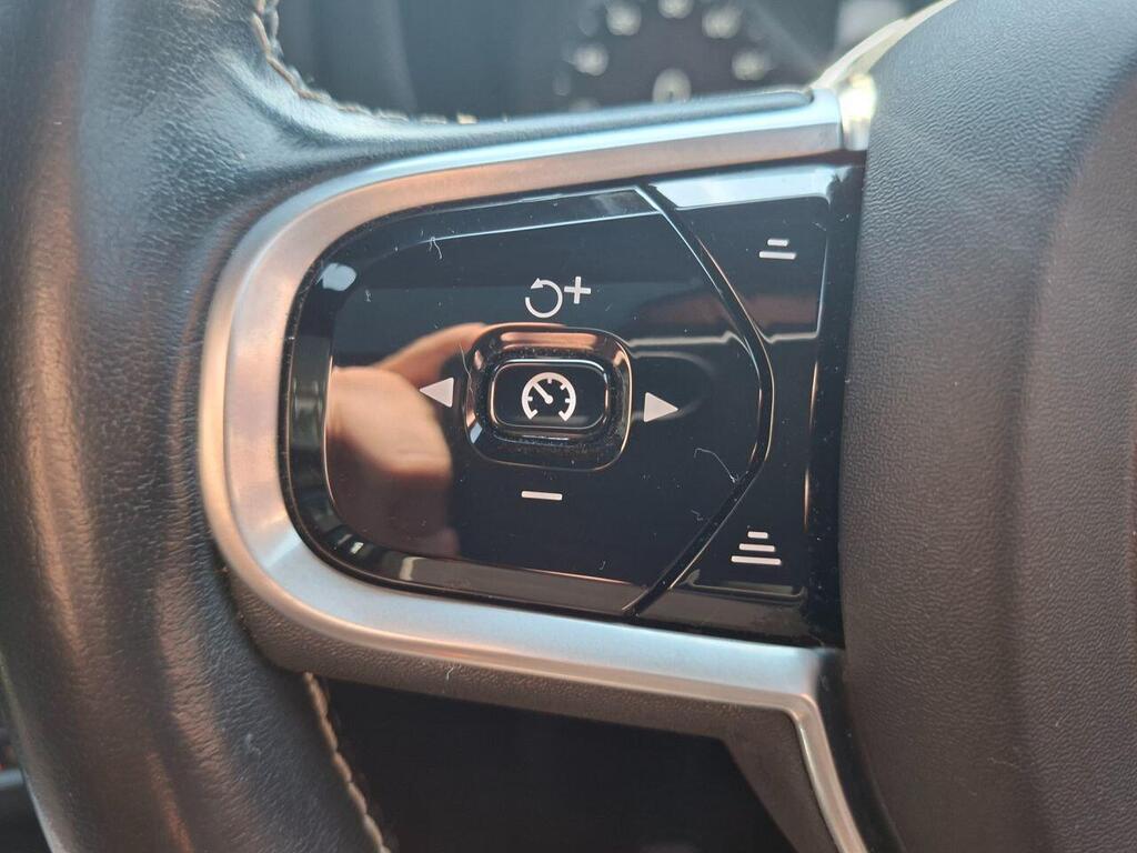 2021 Volvo XC60 2.0 B5 MHEV R-Design Pro Auto AWD