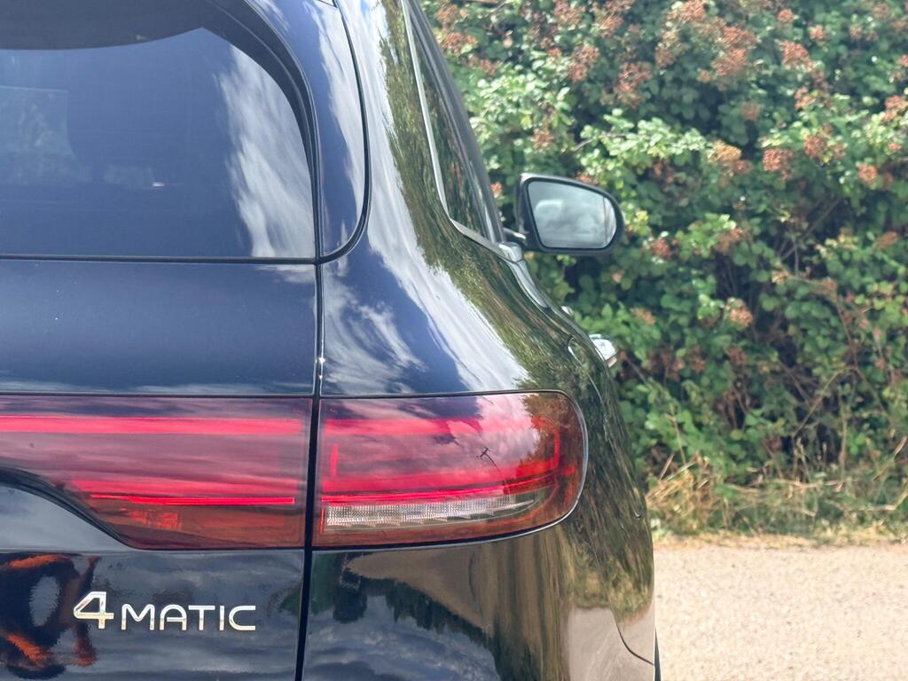 2021 Mercedes-Benz  EQC 400 AMG Line
