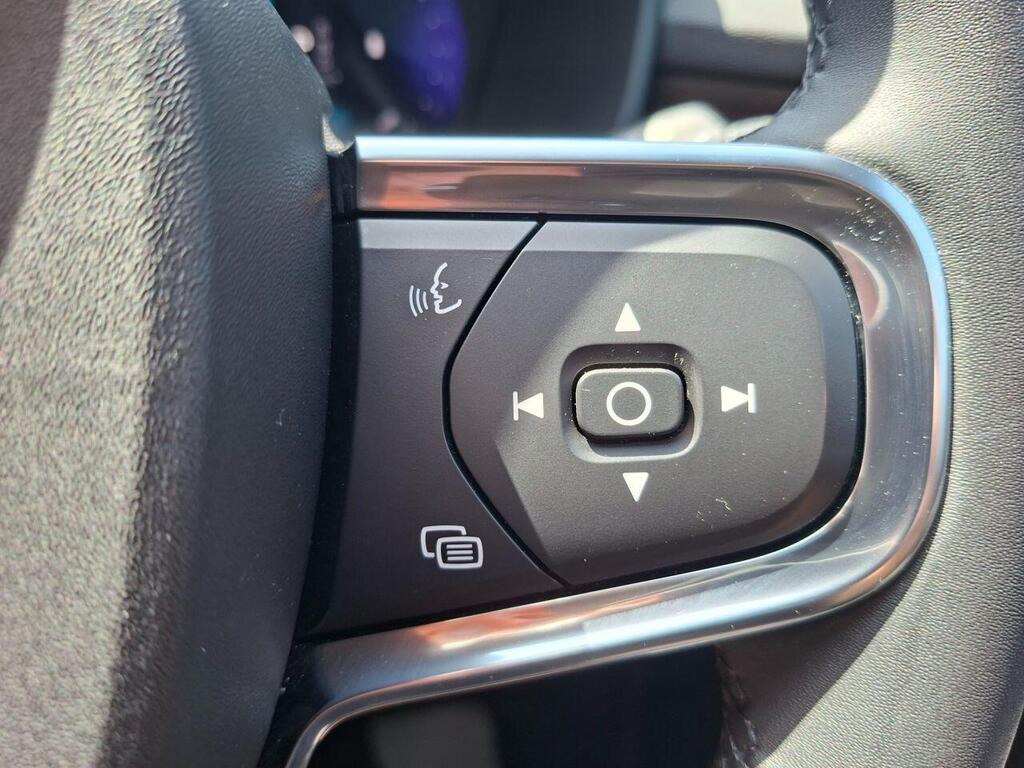 2022 Volvo XC40 2.0 B4 MHEV Ultimate DCT Auto
