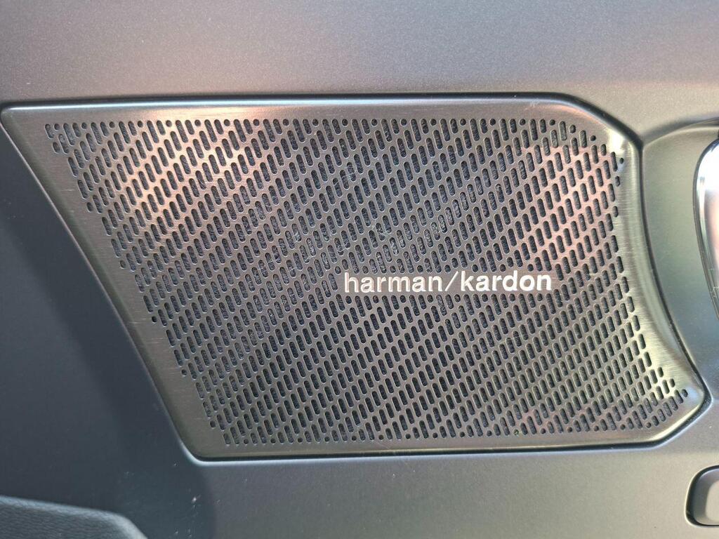2022 Volvo XC40 2.0 B4 MHEV Ultimate DCT Auto