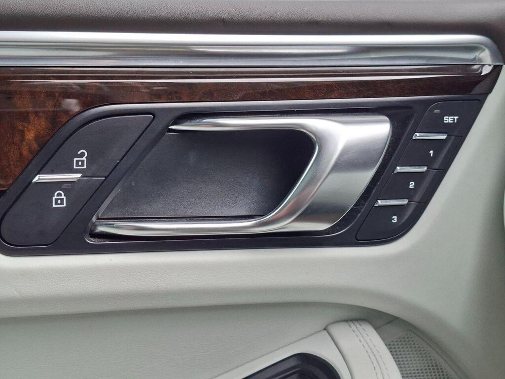 2021 Porsche Macan 2.9T V6 Turbo PDK 4WD
