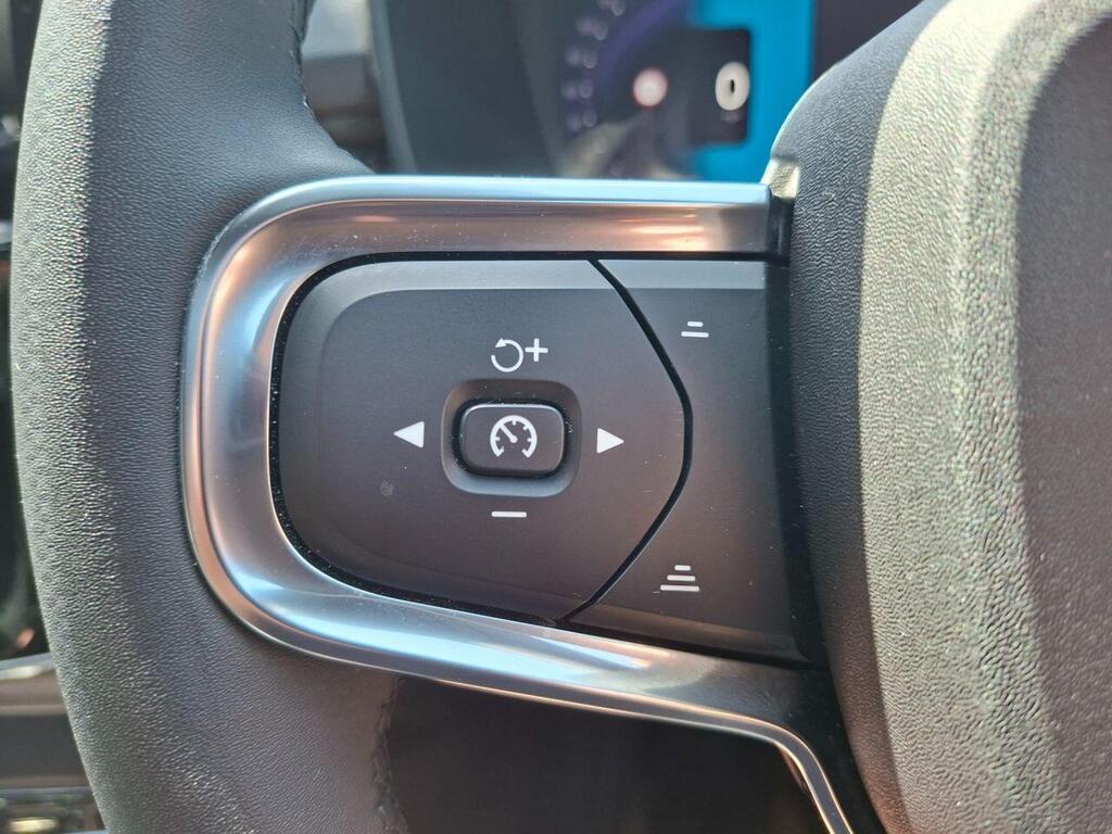 2022 Volvo XC40 2.0 B4 MHEV Ultimate DCT Auto