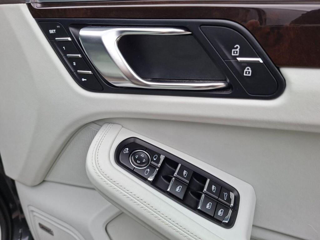 2021 Porsche Macan 2.9T V6 Turbo PDK 4WD