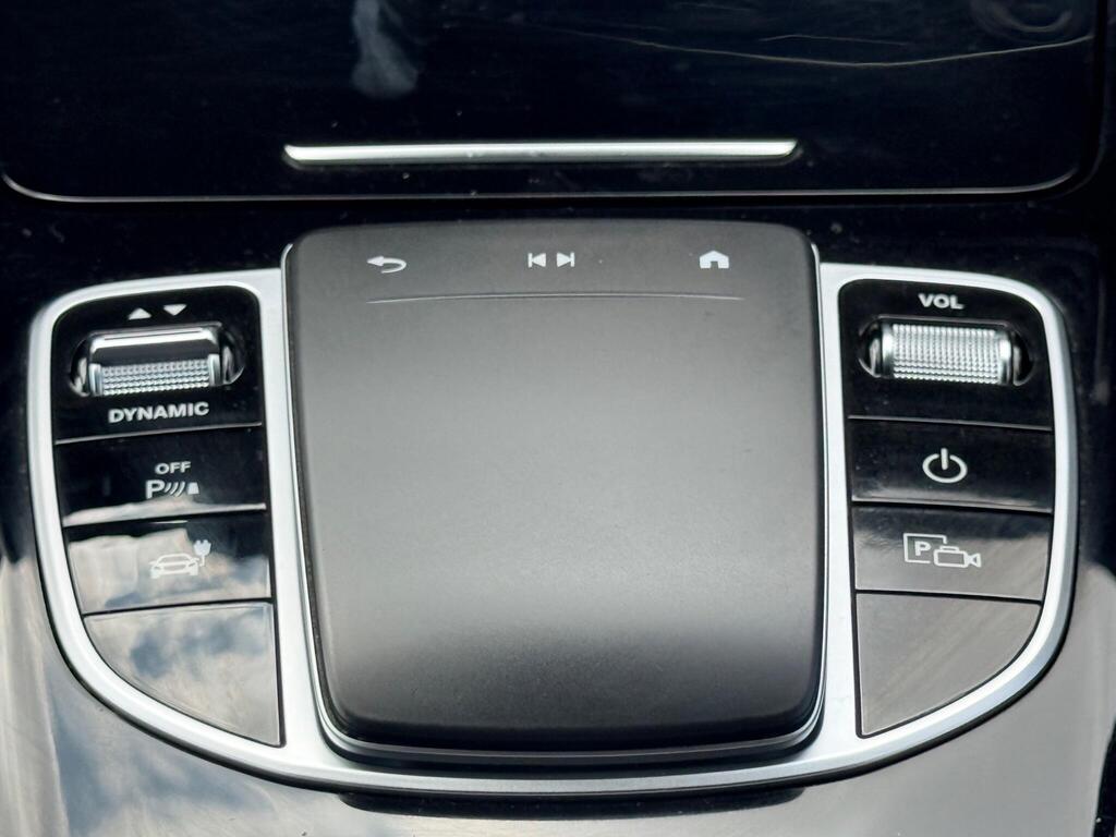 2021 Mercedes-Benz  EQC 400 AMG Line